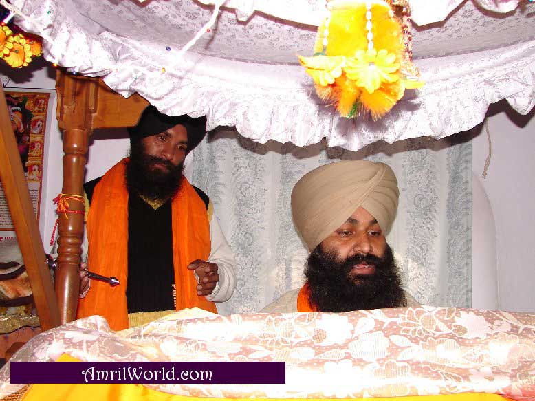 Sahajpath in Gurdwara Patshahi 10, Quila of Raipur Rani